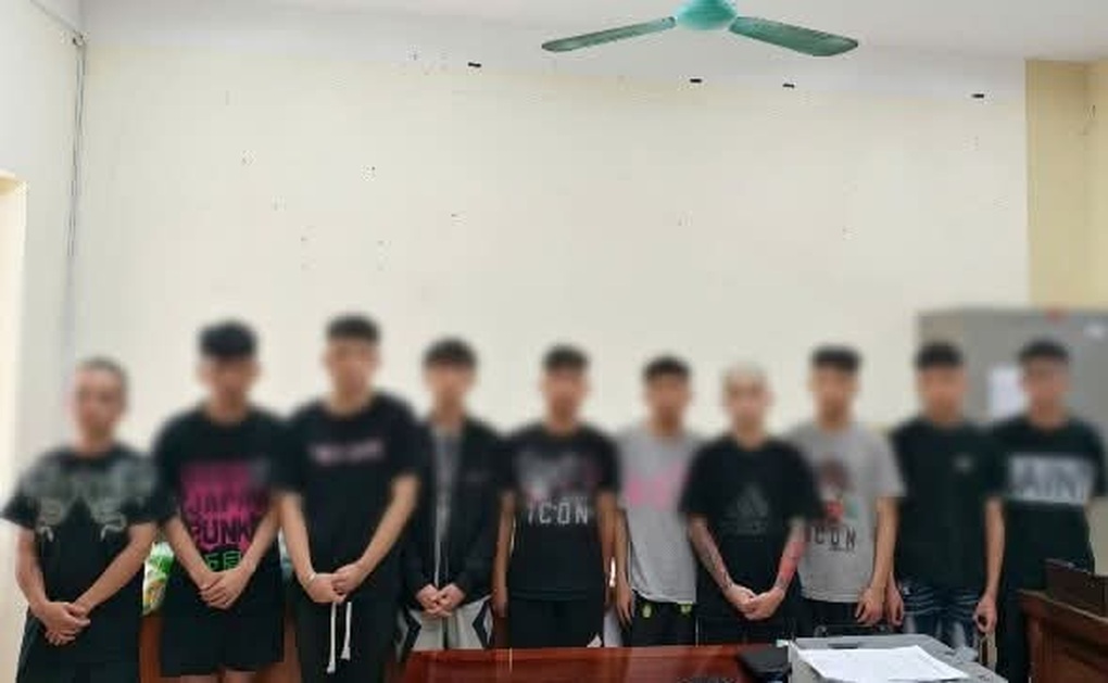 Bắt giữ 10 đối tượng hỗn chiến ở Hà Nội - 1 Bắt giữ 10 đối tượng hỗn chiến ở Hà Nội - 1