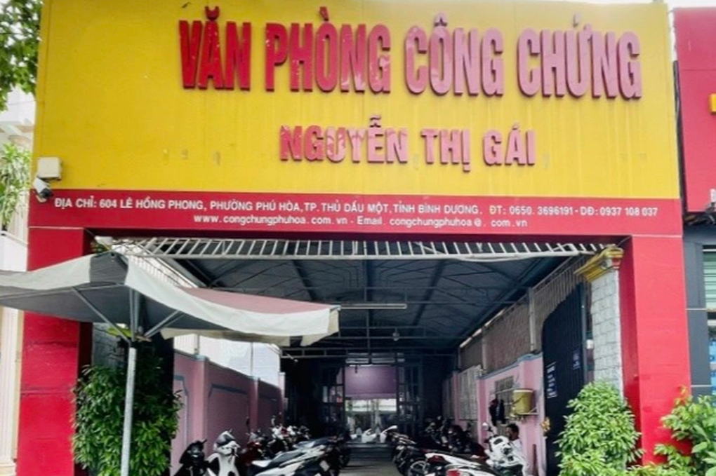 Bắt tạm giam công chứng viên Hồ Văn Ngọc - 1 Bắt tạm giam công chứng viên Hồ Văn Ngọc - 1
