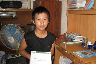 Quà nhân ái đến với em Vũ Mạnh Thắng