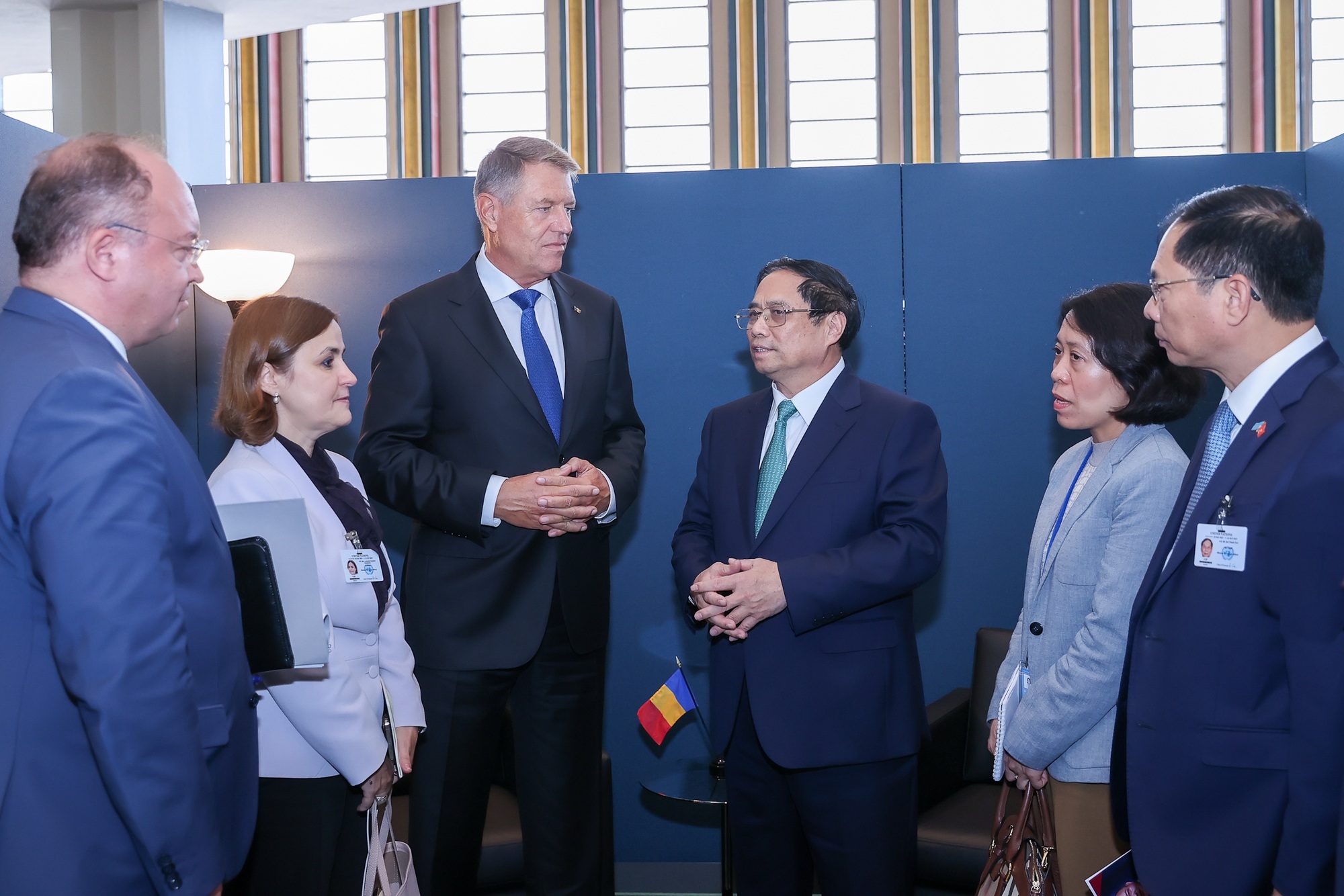 Thủ tướng rời Budapest, lên đường thăm chính thức Romania - 2