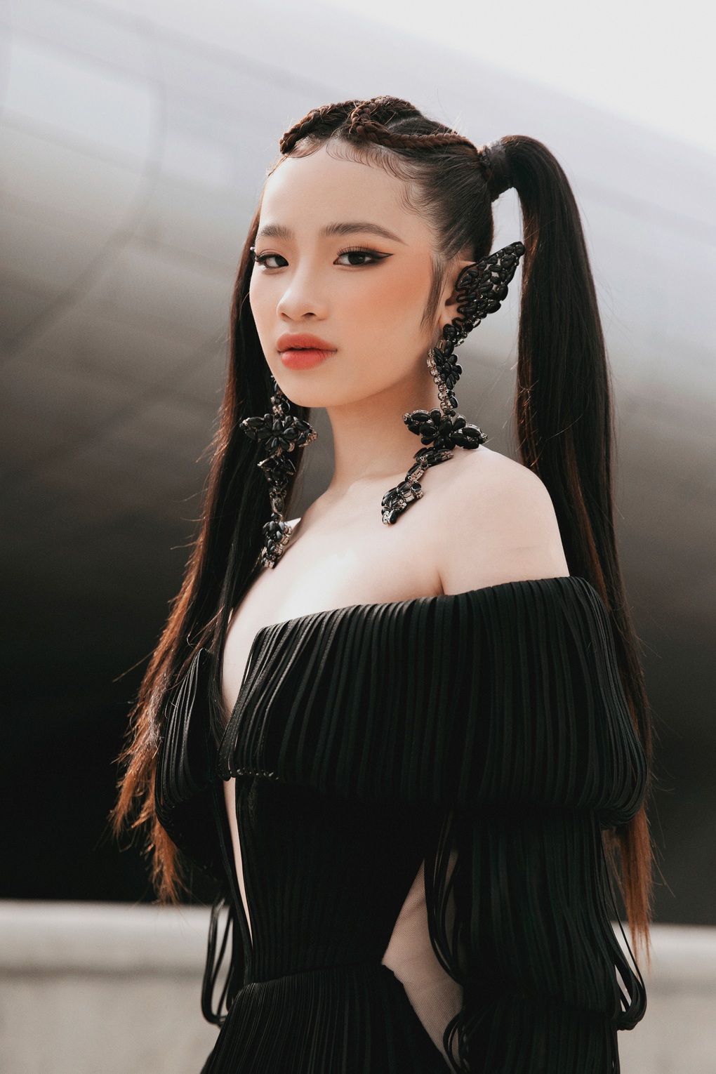 Mẫu nhí Bảo Hà diện thiết kế của Công Trí tỏa sáng tại Seoul Fashion Week - 3 Mẫu nhí Bảo Hà diện thiết kế của Công Trí tỏa sáng tại Seoul Fashion Week - 3