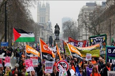 Biểu tình rầm rộ tại Anh phản đối chính sách khắc khổ