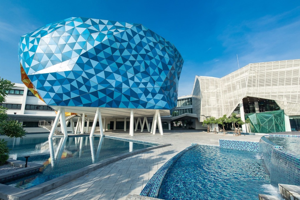 BUV đạt chứng nhận quốc tế QS 5 sao và QAA - 3