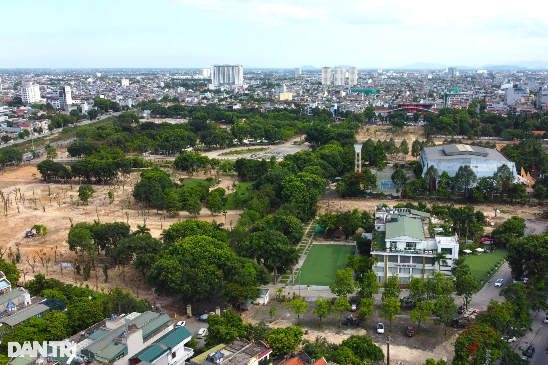 Di chuyển gần 1.000 cây xanh trong công viên Hội An ở Thanh Hóa - 1 Di chuyển gần 1.000 cây xanh trong công viên Hội An ở Thanh Hóa - 1