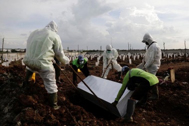 Indonesia "vỡ trận" Covid-19, bệnh nhân tử vong hàng loạt vì thiếu ôxy