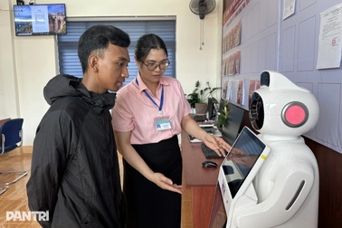 Thêm 18 cán bộ không chuyên trách có "suất" vào công chức trước 31/5