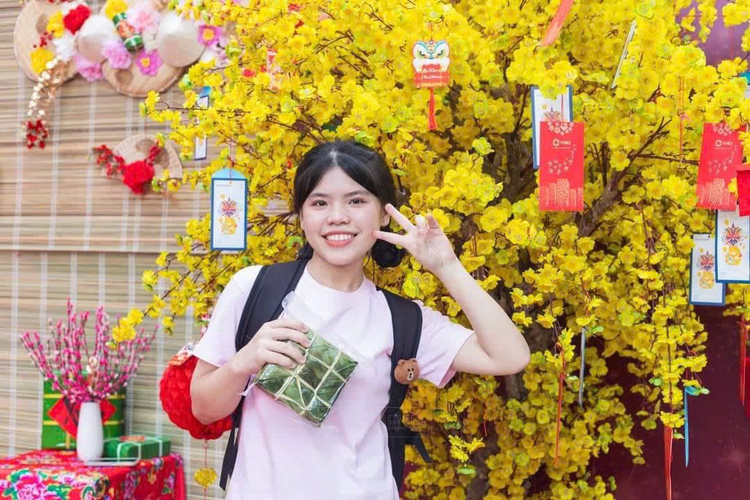 Πανεπιστήμιο δίνει στους φοιτητές 28 ημέρες άδεια για την Πρωτοχρονιά - 1 Trường đại học cho sinh viên nghỉ Tết Nguyên đán 28 ngày - 1