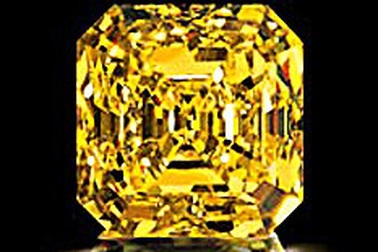 Viên kim cương màu vàng quý hiếm bị đánh cắp xuất hiện ở Hồng Kông
