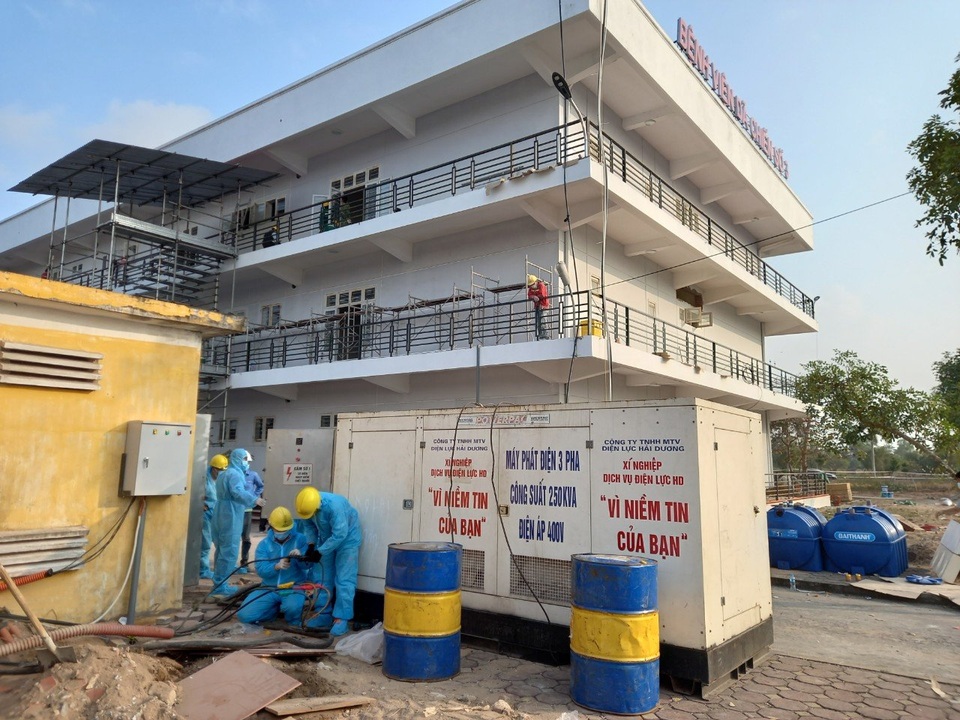 EVN đảm bảo cung cấp điện an toàn trong dịp Tết Nguyên đán - 1 EVN đảm bảo cung cấp điện an toàn trong dịp Tết Nguyên đán - 1