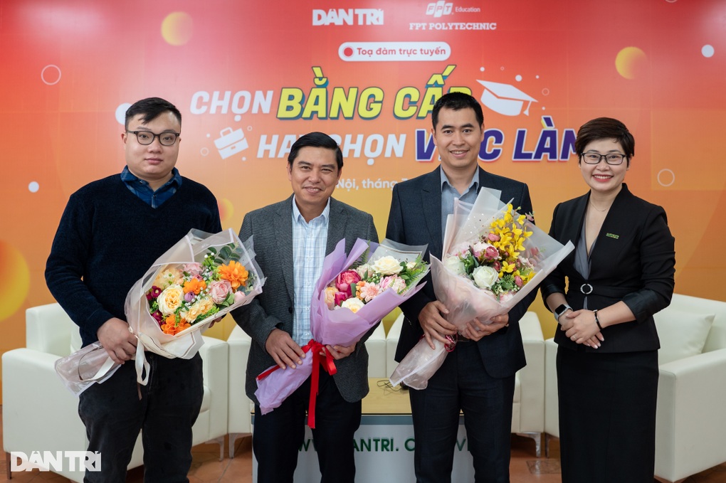 Trăn trở mùa tuyển sinh: Chọn bằng cấp hay chọn việc làm? - 1 Trăn trở mùa tuyển sinh: Chọn bằng cấp hay chọn việc làm? - 1