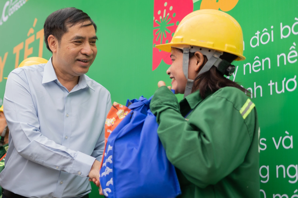 Huy động mọi nguồn lực để lo Tết cho người lao động - 2 Huy động mọi nguồn lực để lo Tết cho người lao động - 2