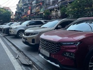Gửi xe ở Hà Nội: Trách nhiệm người trông giữ phải xứng đáng với phí gửi xe