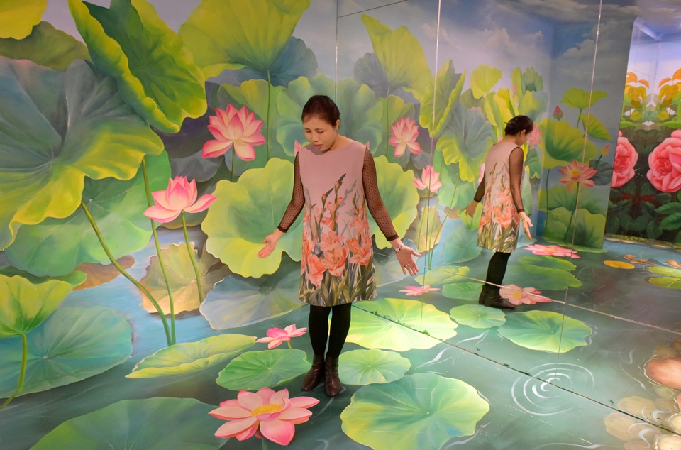 Không gian nghệ thuật trưng bày các công trình sáng tạo nổi tiếng của Hà Nội - 4