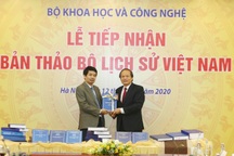 Bộ Khoa học và Công nghệ tiếp nhận bản thảo bộ Quốc sử Việt Nam