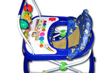 Xe tập đi của trẻ: Lợi bất cập hại