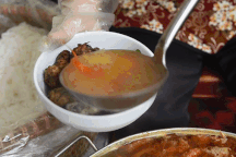 Quán bún ốc "vị xưa" hơn 30 năm tuổi, bán 500 bát/ngày ở Hà Nội