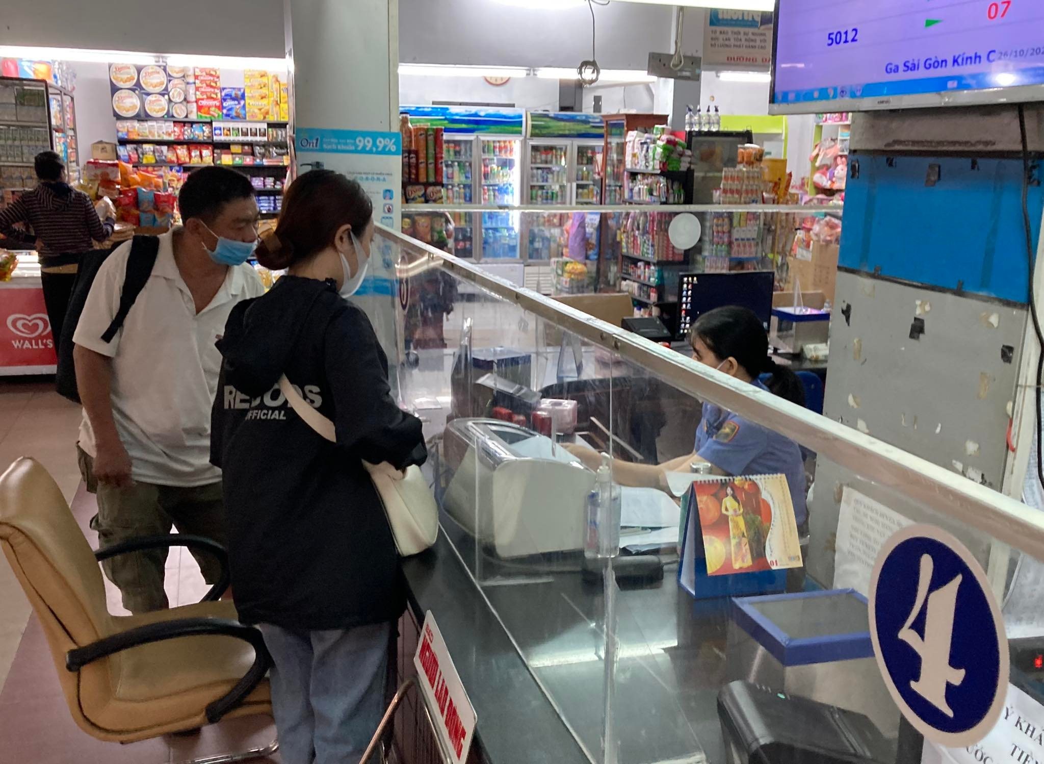 Postupy pro výměnu a vrácení vlakových jízdenek na lunární Nový rok 2024 pro zaměstnance - 1 Thủ tục đổi, trả vé tàu Tết Nguyên đán 2024 cho người lao động - 1