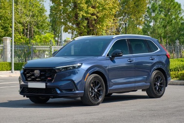 Doanh số tháng 8 giảm mạnh, đại lý giảm giá 80 triệu cho mẫu C-SUV này