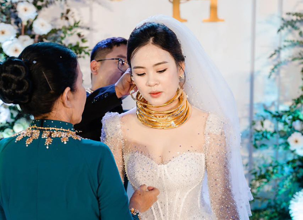 Yêu nhau ở Hàn Quốc, cặp đôi về Việt Nam tổ chức đám cưới trong mơ - 3 Yêu nhau ở Hàn Quốc, cặp đôi về Việt Nam tổ chức đám cưới trong mơ - 3