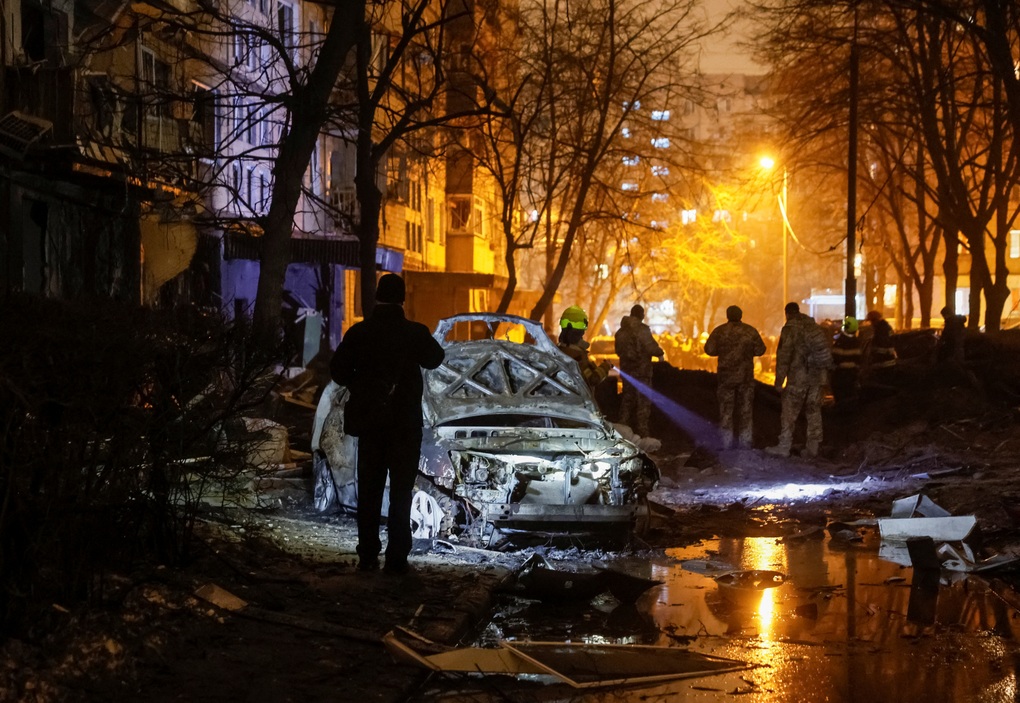 Nga phóng loạt tên lửa trong đêm, tập kích rung chuyển Kiev - 1 Nga phóng loạt tên lửa trong đêm, tập kích rung chuyển Kiev - 1