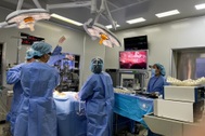 Nội soi phẫu thuật cắt u tuyến giáp cho bệnh nhân qua đường miệng