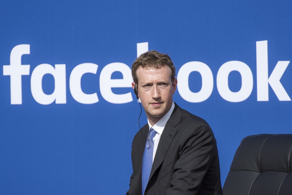 Facebook nói gì về sự cố toàn cầu đêm qua? - 2 Facebook nói gì về sự cố toàn cầu đêm qua? - 2