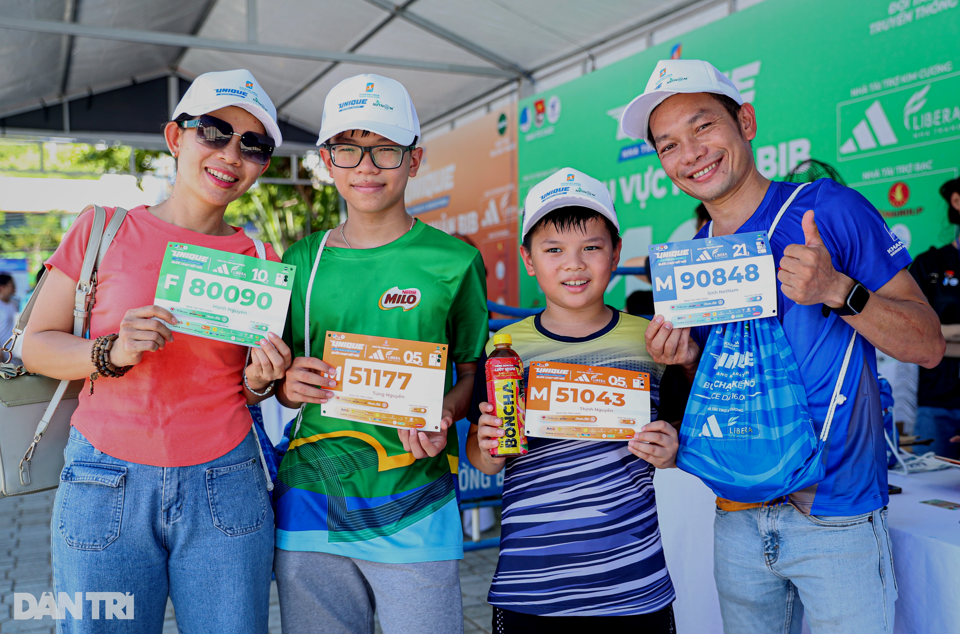 Hàng nghìn runner hào hứng nhận bib ở Unique Nha Trang H-Marathon - 5 Hàng nghìn runner hào hứng nhận bib ở Unique Nha Trang H-Marathon - 5