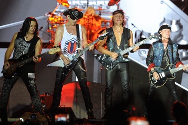 Giấc mơ về màn biểu diễn của huyền thoại rock đã thành hiện thực…