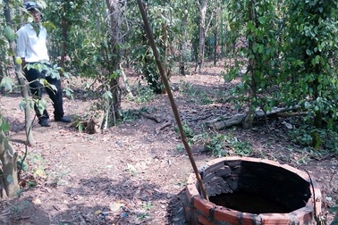 Nghe tiếng hét mà không cứu kịp người phụ nữ bị thiêu dưới giếng hoang