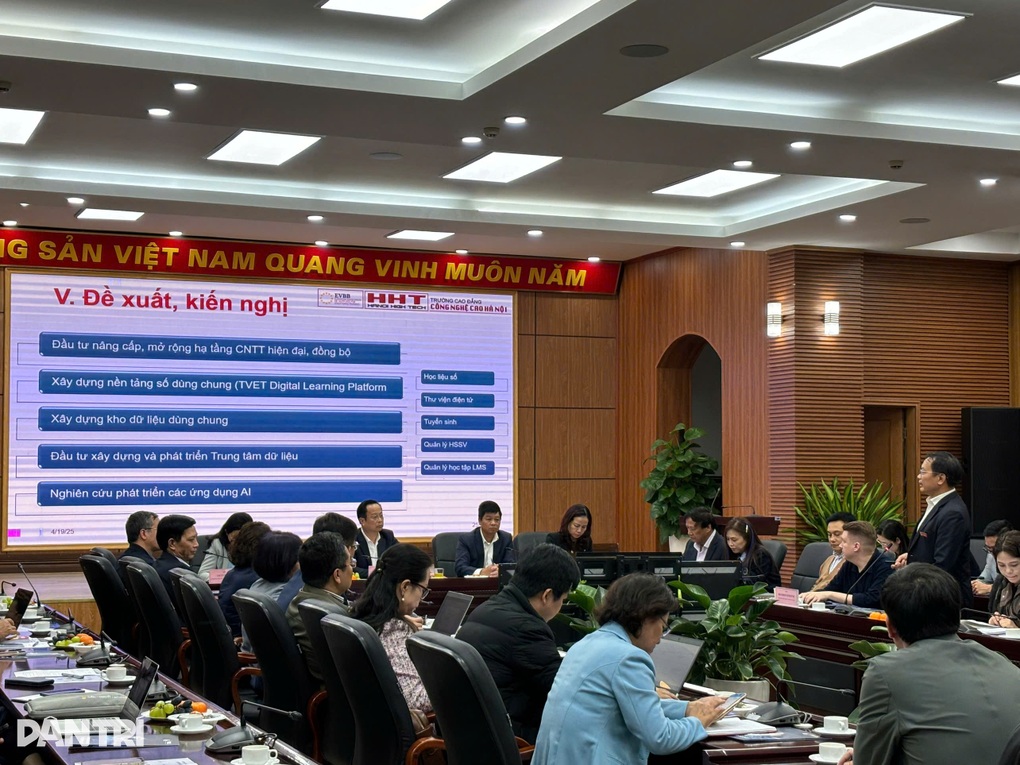 Hvordan få skruemontører og bilreparatører til å snakke godt engelsk? - 1 Làm sao để nhân viên lắp ốc vít, sửa ô tô cũng nói tốt tiếng Anh? - 1