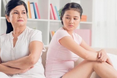 Câu nói cửa miệng của mẹ chồng khiến tôi "nhức nhối"