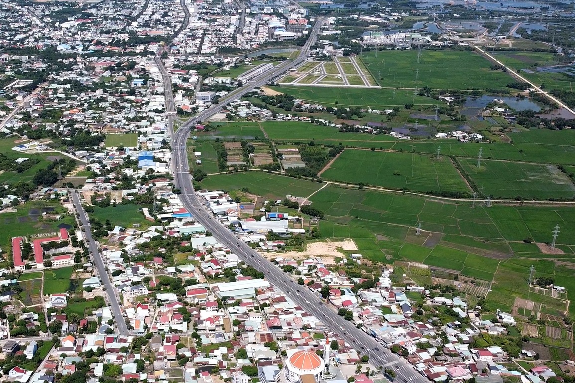 Thu hồi 39 ha đất vàng tại dự án Khu đô thị mới Nam Quốc lộ 51 - 1 Thu hồi 39 ha đất vàng tại dự án Khu đô thị mới Nam Quốc lộ 51 - 1