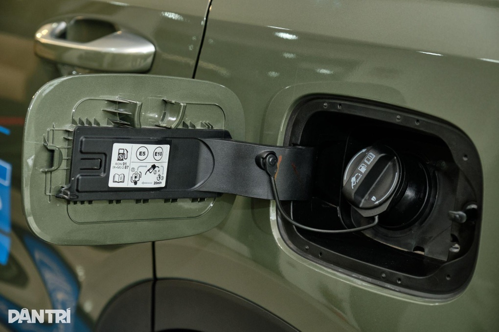 Ngoài ăn xăng như ngửi, Kia Sorento PHEV có gì khi đắt gần bằng GLC 200 - 9 Ngoài ăn xăng như ngửi, Kia Sorento PHEV có gì khi đắt gần bằng GLC 200 - 9
