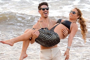 Mariah Carey lộ ảnh khoả thân, dính tin đồn "ăn chơi thác loạn"