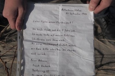 Tìm thấy lá thư sau 24 năm lênh đênh trên biển 