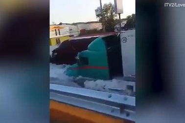 Thành phố Mexico hóa sông băng sau trận mưa đá "chưa từng có tiền lệ"