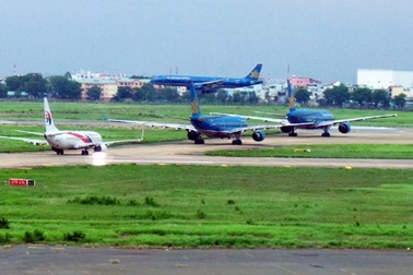 Cần 4.500 tỷ đồng “hóa giải” nguy cơ đóng cửa đường băng Nội Bài, Tân Sơn Nhất