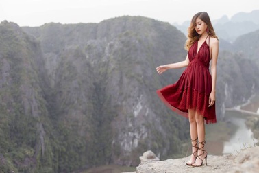 Trước bạn gái Quang Hải, loạt hotgirl này cũng cực sexy ở Hang Múa