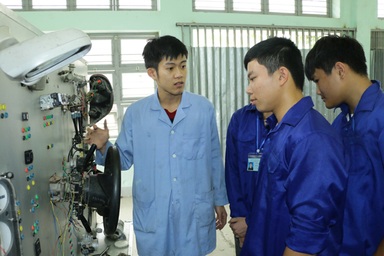 Tại sao học sinh không chọn đại học?