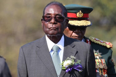 Cựu Tổng thống Zimbabwe được miễn trừ truy tố