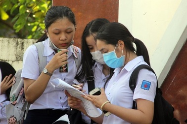 Ôn thi tốt nghiệp THPT môn Văn: 6 lưu ý quan trọng về Nghị luận văn học