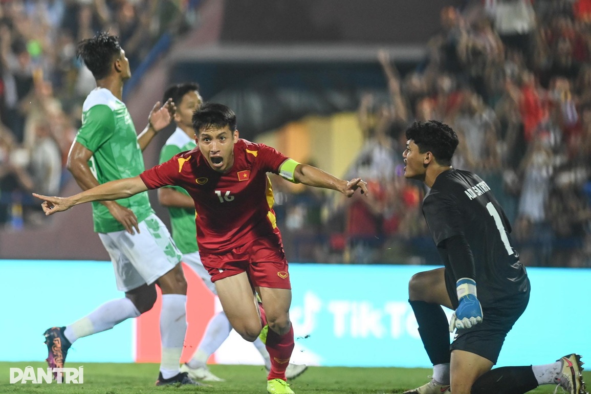 Cầu thủ U23 Indonesia bỏ bóng đạp người, Hoàng Đức phản ứng dữ dội - 3 Cầu thủ U23 Indonesia bỏ bóng đạp người, Hoàng Đức phản ứng dữ dội - 3