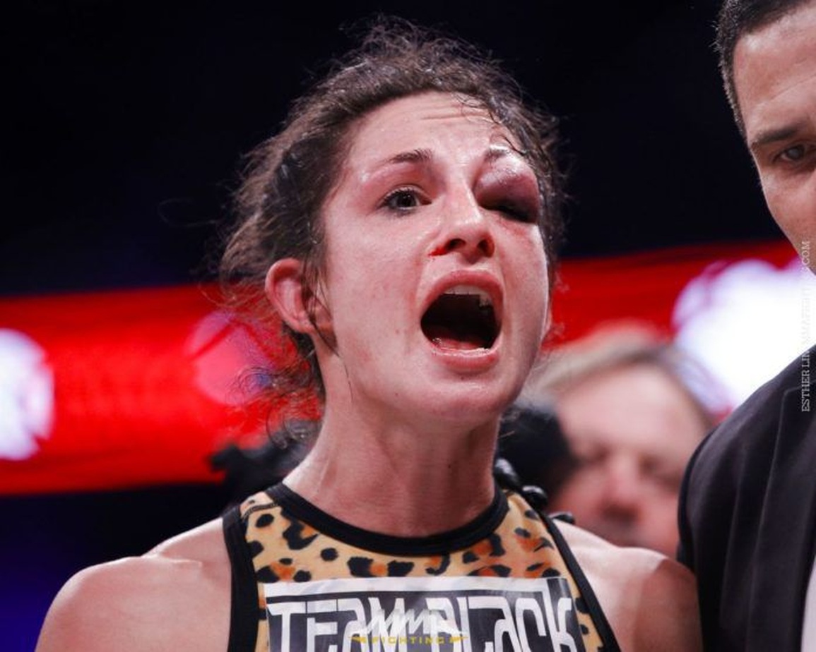 Brooke Mayo: Nữ võ sĩ đầy xinh đẹp và gợi cảm của làng MMA - 5