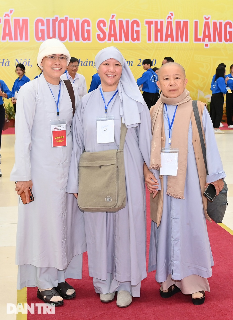Lễ tuyên dương Những gương sáng thầm lặng vì cộng đồng - 8 Lễ tuyên dương Những gương sáng thầm lặng vì cộng đồng - 8