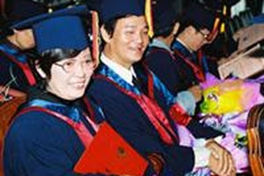 Mỗi giáo sư được hỗ trợ 100 triệu đồng 