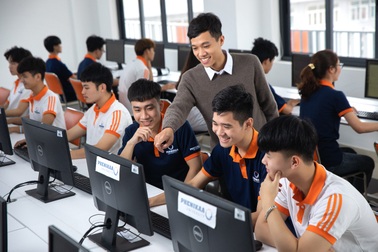 Trường Đại học Phenikaa tiếp tục dành quỹ học bổng "khủng" cho tân sinh viên