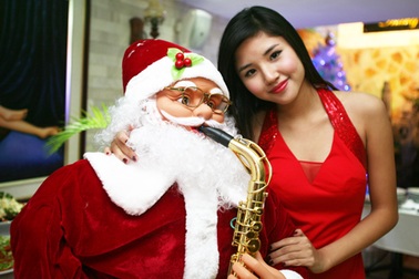 Người đẹp Sinh viên duyên dáng đón Noel