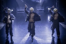 Người phụ nữ kiện vũ công thoát y vì... gây thương tật