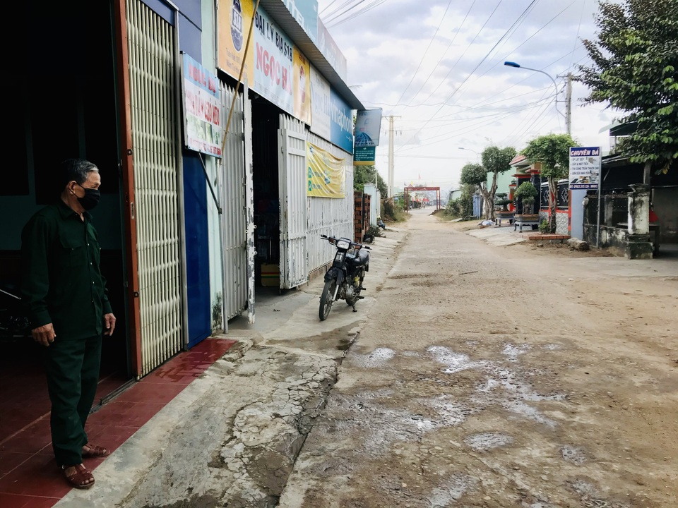 Cái Tết tĩnh lặng chưa từng có ở phường cách ly xã hội - 1 Cái Tết tĩnh lặng chưa từng có ở phường cách ly xã hội - 1