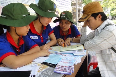 Từ tiếp sức qua đường dây nóng tới "tìm trẻ lạc"